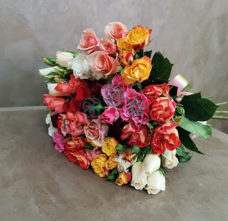 Букет цветов из: Розы в Гиганте