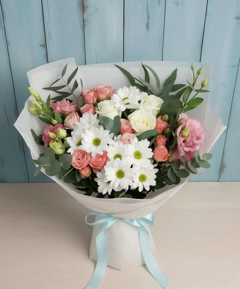 Букет цветов из: Розы, Лизиантусы и Хризантемы в Гиганте