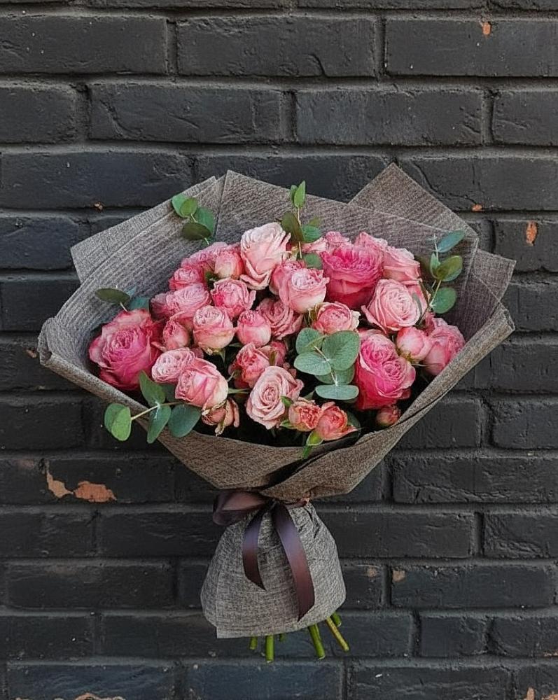 Букет цветов из: Розы в Гиганте