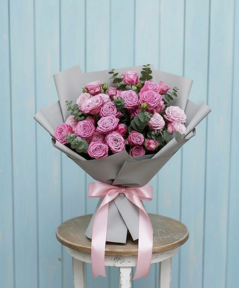 Букет цветов из: Розы в Гиганте