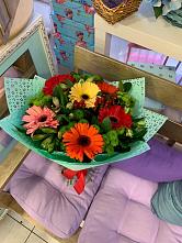 Букет цветов из:  Герберы, Хризантемы и Альстромерии #REPLACE_PRED# Гиганте