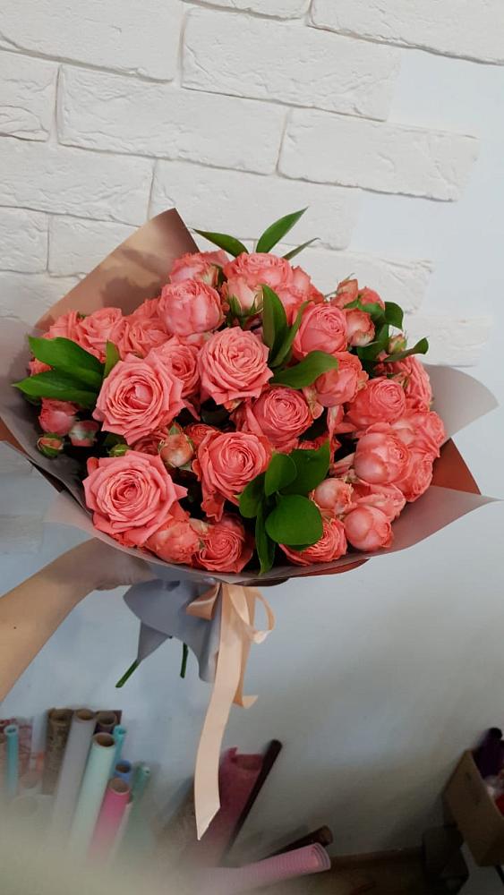 Букет цветов из: Розы в Гиганте