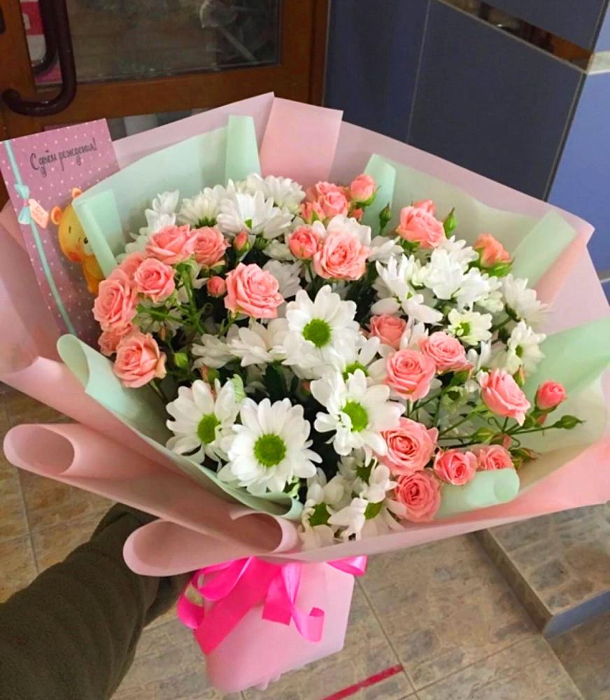 Букет цветов из: Розы и Хризантемы в Гиганте