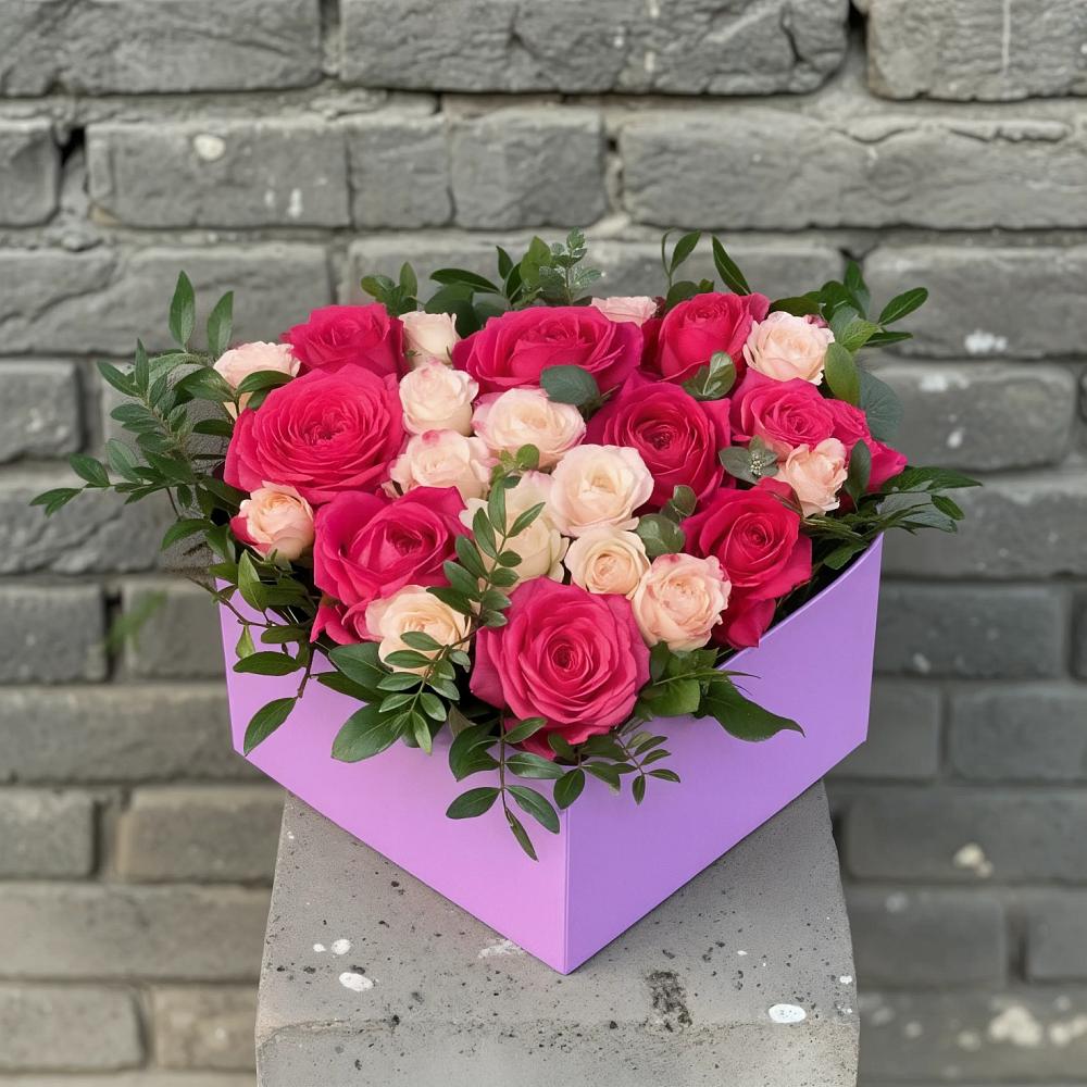 Цветочная композиция из Розы в коробке в Гиганте