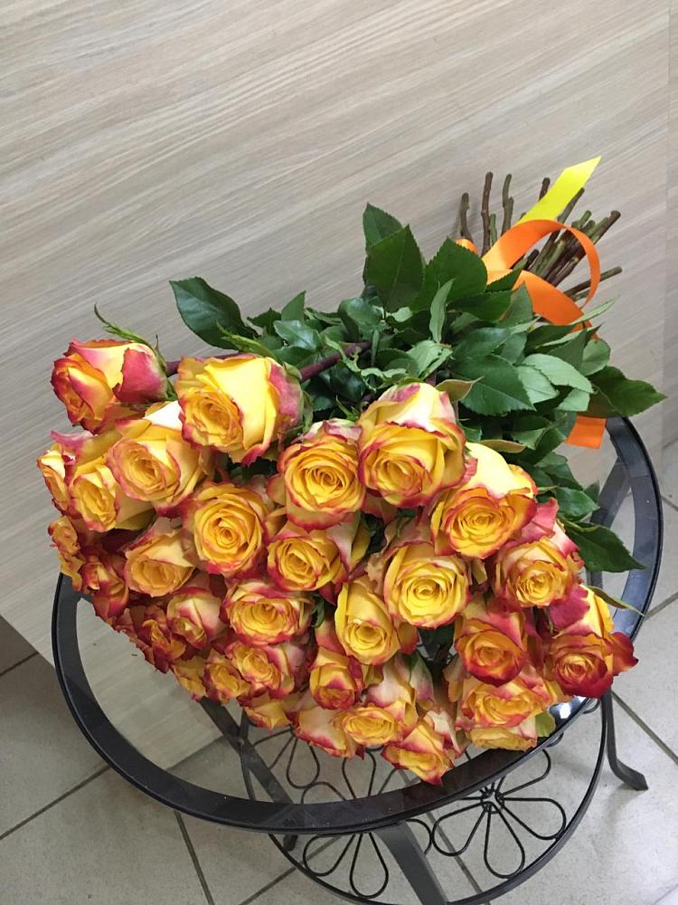 Букет Желтые розы в Гиганте