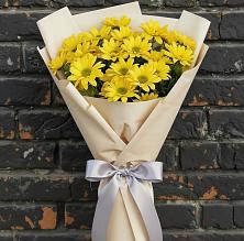 Букет цветов из:  Хризантемы в Гиганте