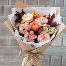 Букет цветов из:  Гвоздики, Хризантемы и Розы в Гиганте