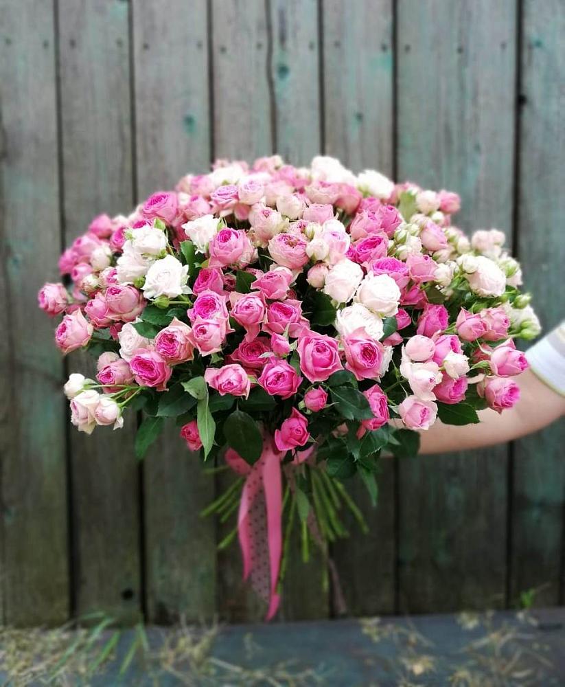 Букет Розовые кустовые розы Натали и Лав Лидия в Гиганте