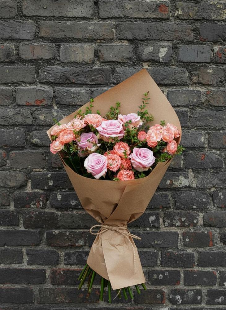 Букет цветов из: Розы в Гиганте