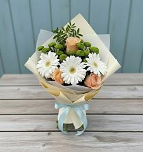 Букет цветов из:  Герберы, Розы и Хризантемы в Гиганте