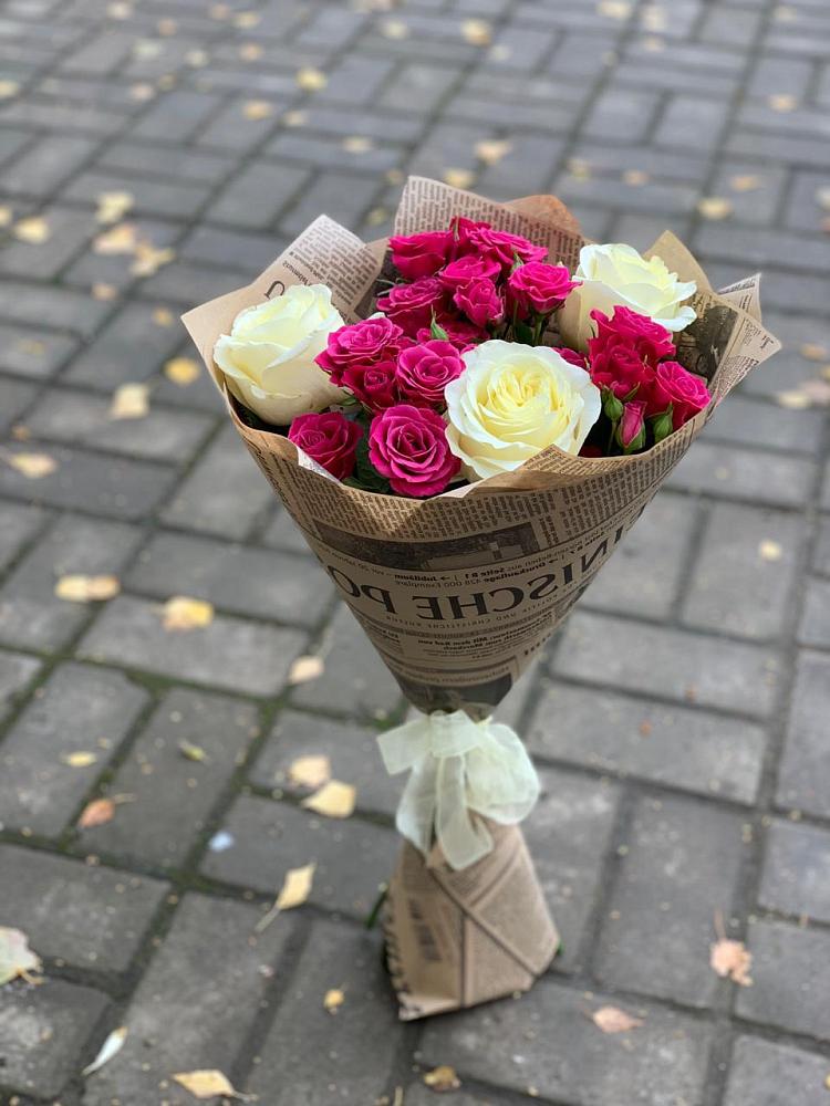 Букет цветов из: Розы в Гиганте