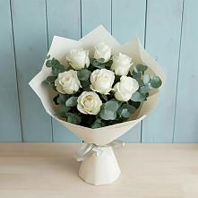 Букет Белые розы в Эвкалипте в Гиганте