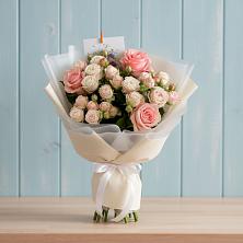 Букет цветов из:  Розы в Гиганте