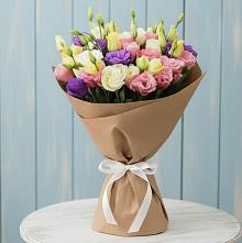 Букет цветов из:  Лизиантусы в Гиганте