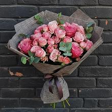Букет цветов из:  Розы в Гиганте